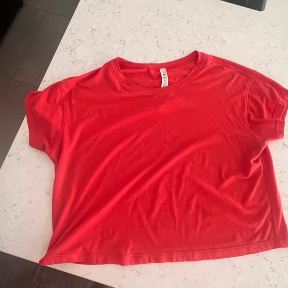 Lululemon Cates Tee - Picture 4 of 6